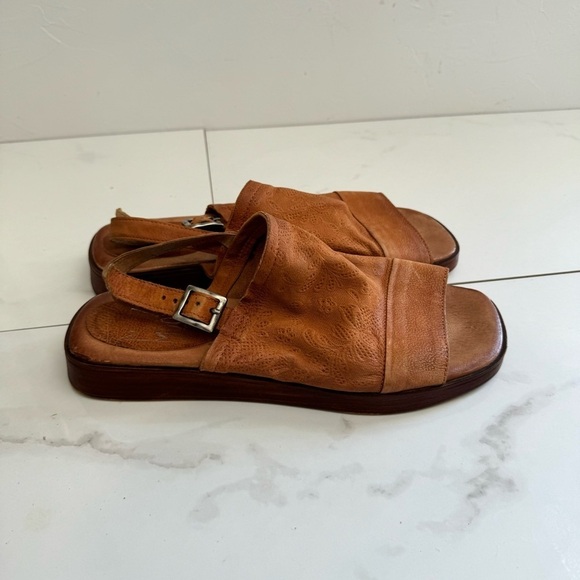 Miz Mooz Guava Brown Leather Sandals Size 41 / US - Picture 2 of 6